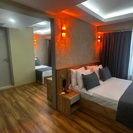 Oezer Palace 4*