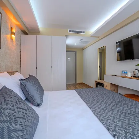 Oezer Palace 4*
