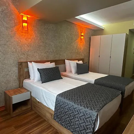 Oezer Palace イスタンブール