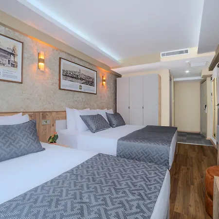 Oezer Palace Hotell 4*