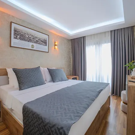 Oezer Palace Istanbul