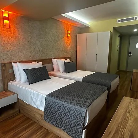 호텔 Oezer Palace 4*