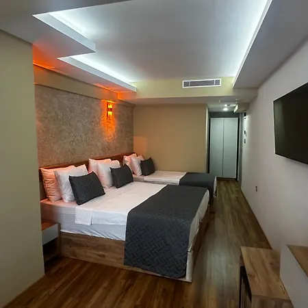 Oezer Palace 4* Istanbul