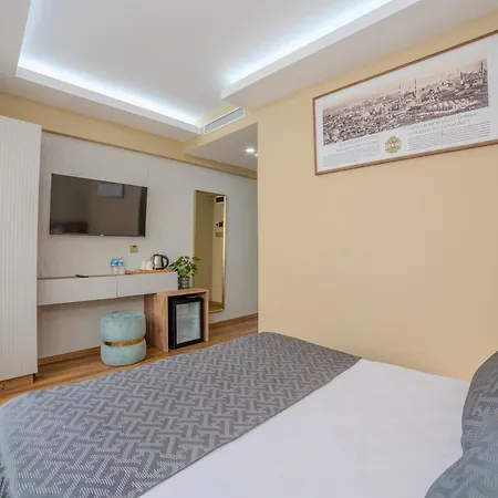 Oezer Palace 4*
