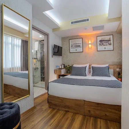 Oezer Palace 4*