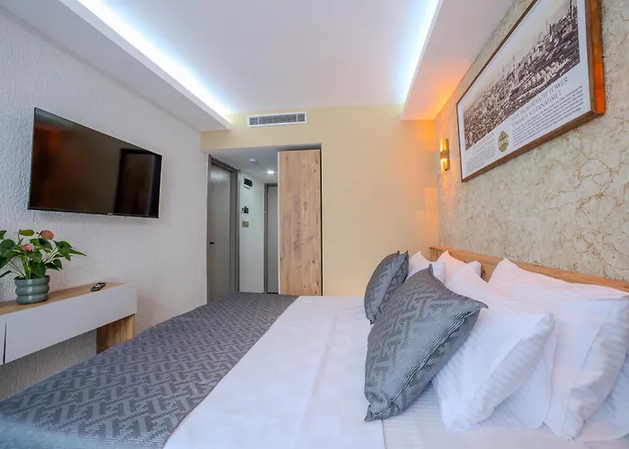 Oezer Palace Hotel 4*