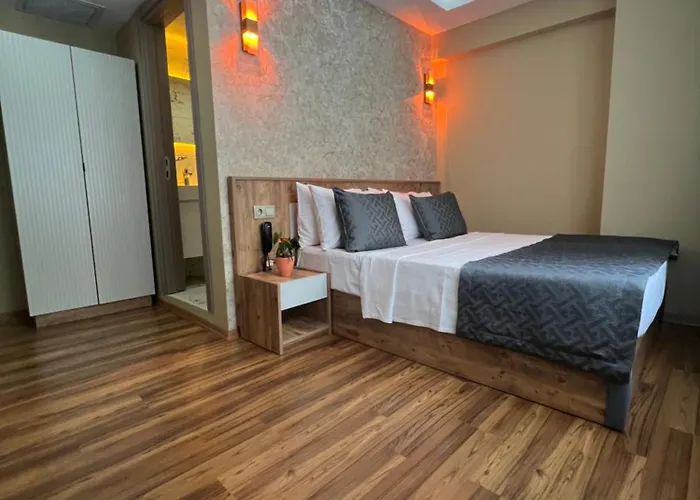 Oezer Palace Hotel 4*