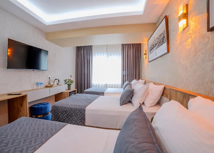 Oezer Palace Hotel 4*