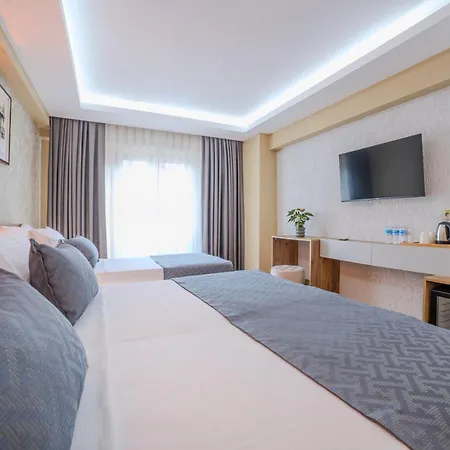 Oezer Palace Otel 4*