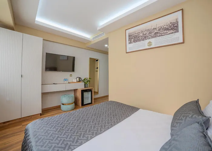 Oezer Palace 4*