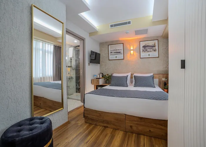 Oezer Palace 4*